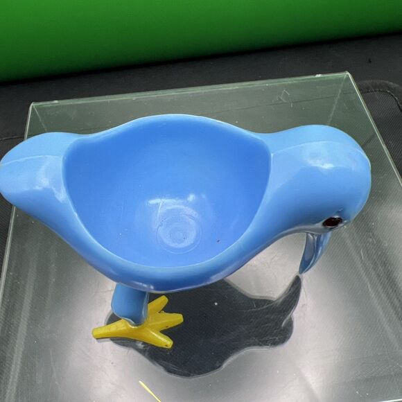 Fun Vintage KIWI BIRD blue Plastic egg cup Hong Kong - Picture 5 of 6